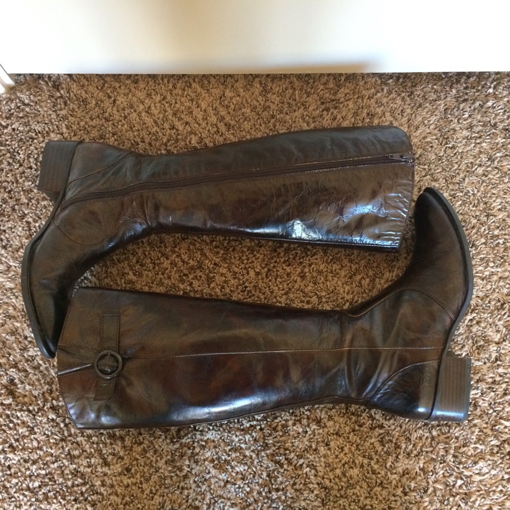 Born Crown Dark Brown Distressed Leather Boots - Picture 6 of 8